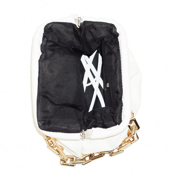 White Shoulder Bag Gold Chain Handler - Picture 3 of 3